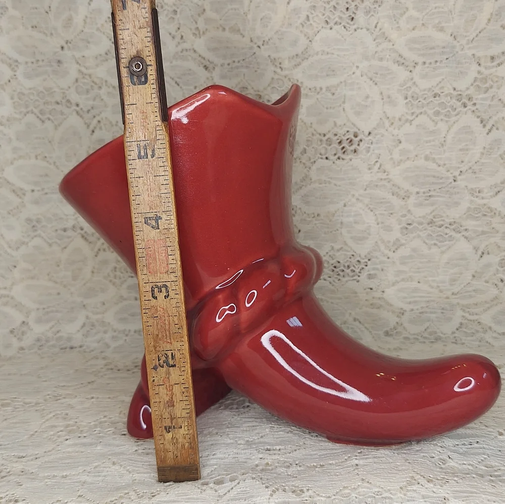 Art Deco Cornucopia Vase Vintage Burgundy Color Decor - Picture 7 of 7